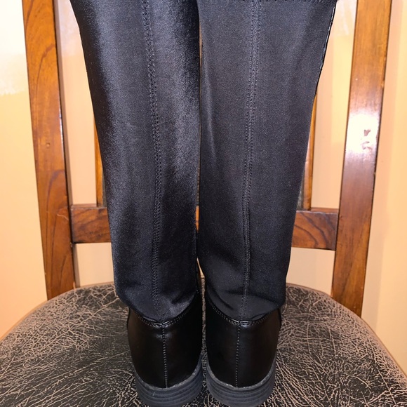 michael kors boots - Picture 3 of 4